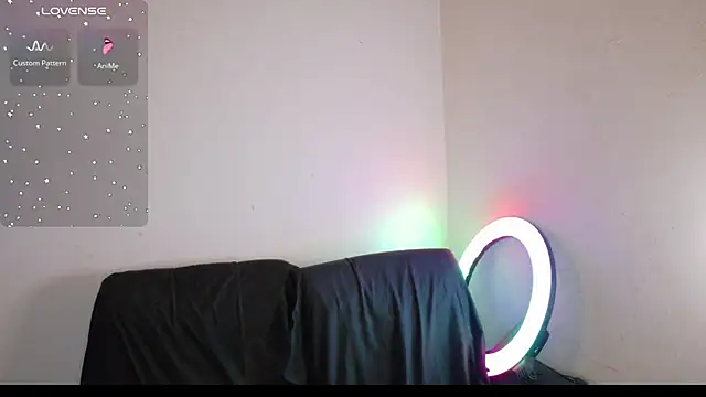 Snapshot of -Camila_ chatting on 09-28-25, 03:28 -Camila online show from 09-28-25, 03:28