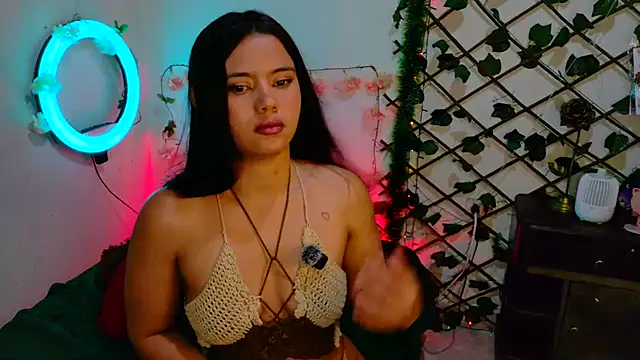 -Camila  online show from 03-28-26, 05:23