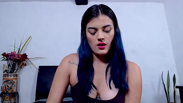 Snapshot of AikoTailor chatting on 09-15-25, 06:08 AikoTailor online show from 09-15-25, 06:08