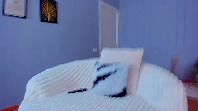 Awww Ella online show from 04-30-26, 04:19