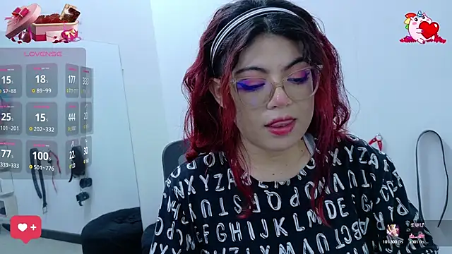 Catwhite  online show from 02-19-25, 12:55