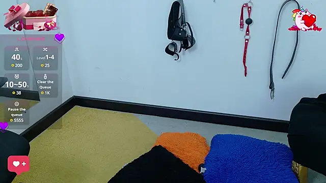 Catwhite  online show from 02-24-25, 06:58