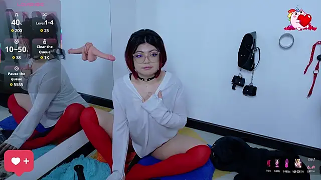 Catwhite  online show from 03-19-25, 03:29