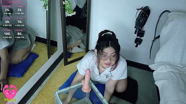 Catwhite  online show from 09-10-25, 07:03