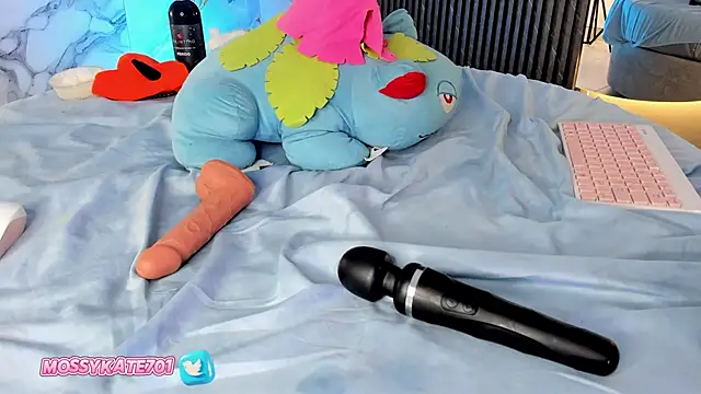 Snapshot of Katemoss70 chatting on 01-26-25, 06:06 Katemoss70 online show from 01-26-25, 06:06