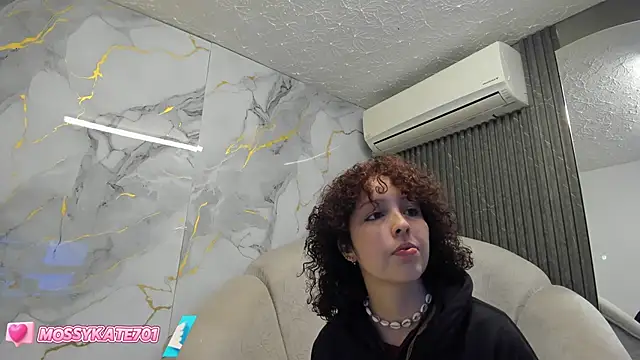 Snapshot of Katemoss70 chatting on 02-16-25, 12:10 Katemoss70 online show from 02-16-25, 12:10