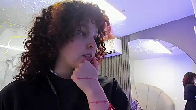 Snapshot of Katemoss70 chatting on 10-04-25, 12:36 Katemoss70 online show from 10-04-25, 12:36