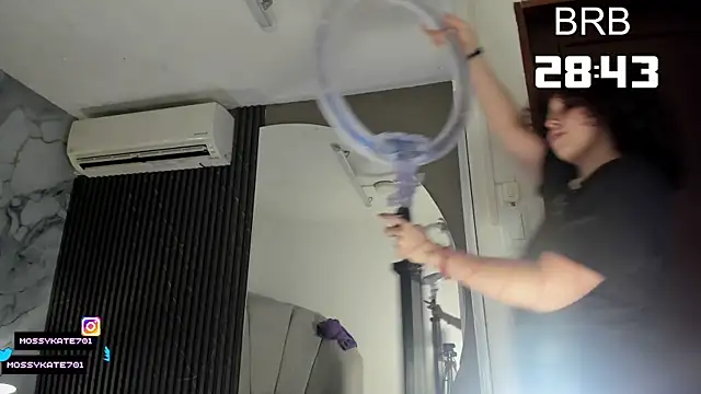 Snapshot of Katemoss70 chatting on 10-13-25, 12:38 Katemoss70 online show from 10-13-25, 12:38