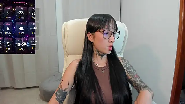 xisisxx online show from 12-13-24, 02:32