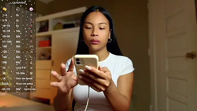 venusangelicxx online show from 04-08-26, 12:10