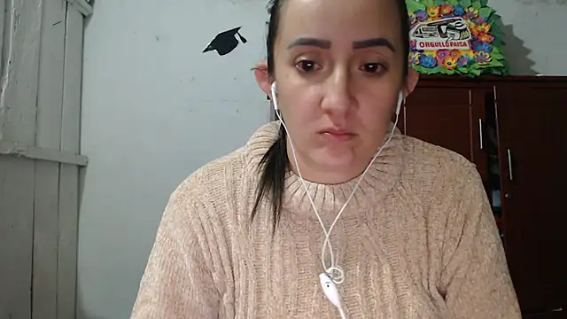 Snapshot of DeepAnal07 chatting on 11-18-25, 04:06 DeepAnal07 online show from 11-18-25, 04:06