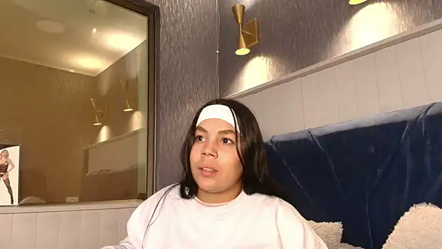 EmilyQueen3x online show from 03-20-26, 01:27