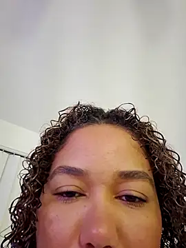 Snapshot of cataleya-glen chatting on 10-16-25, 12:28 cataleya-glen online show from 10-16-25, 12:28