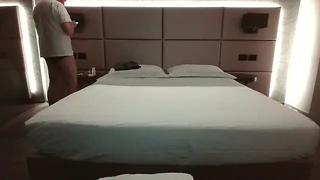 Snapshot of alessexxx24 chatting on 01-19-25, 05:39 alessexxx24 online show from 01-19-25, 05:39