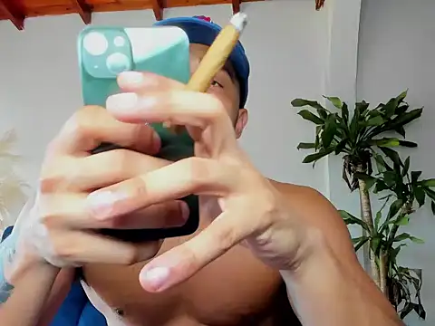 Snapshot of chriswest05 chatting on 02-04-26, 04:13 chriswest05 online show from 02-04-26, 04:13