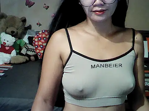 Snapshot of Mia_Rein chatting on 07-15-26, 01:49 Mia Rein online show from 07-15-26, 01:49