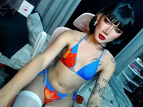 Snapshot of blowzy_sexy chatting on 07-07-26, 01:26 blowzy sexy online show from 07-07-26, 01:26