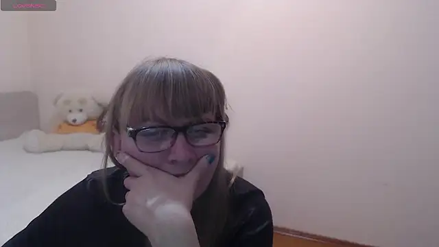 Snapshot of MargotLot chatting on 01-25-25, 10:29 MargotLot online show from 01-25-25, 10:29