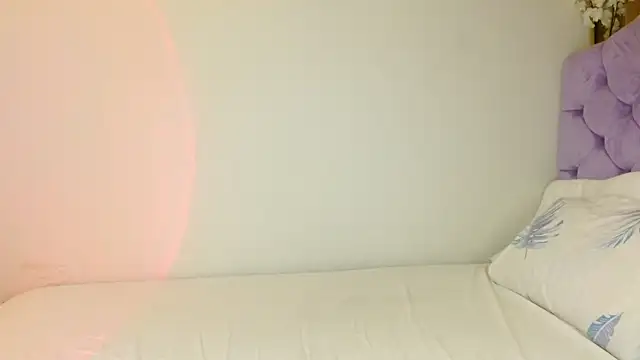 Snapshot of kiarablue chatting on 07-08-26, 11:42 kiarablue online show from 07-08-26, 11:42