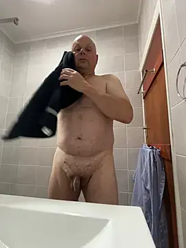 Snapshot of DaddyCumBumZA chatting on 12-12-24, 04:48 DaddyCumBumZA online show from 12-12-24, 04:48