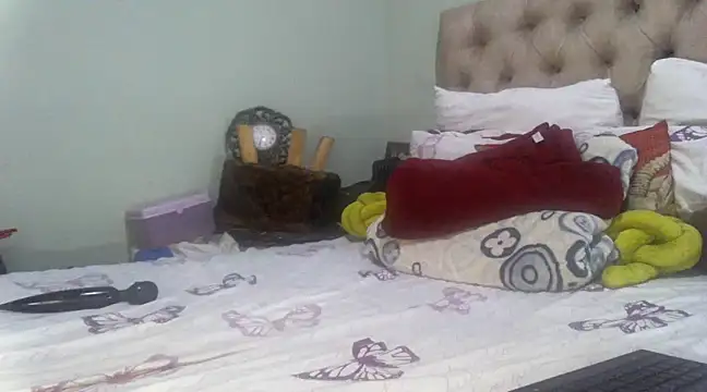 caramelqueen11 online show from 12-25-24, 05:37