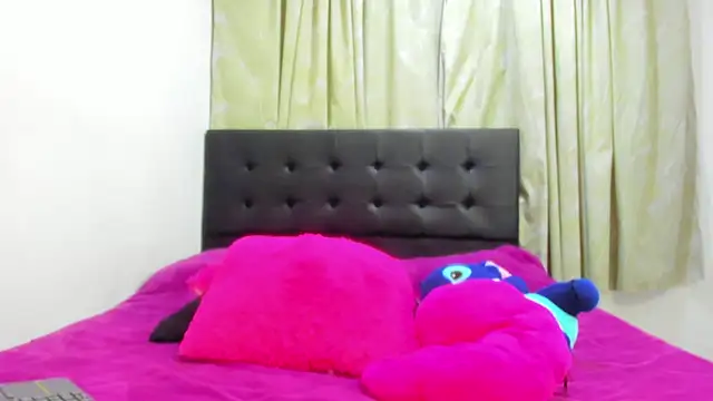 horny  molly  online show from 10-31-25, 03:40