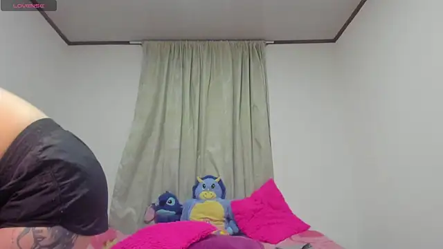 horny  molly  online show from 07-22-26, 02:25