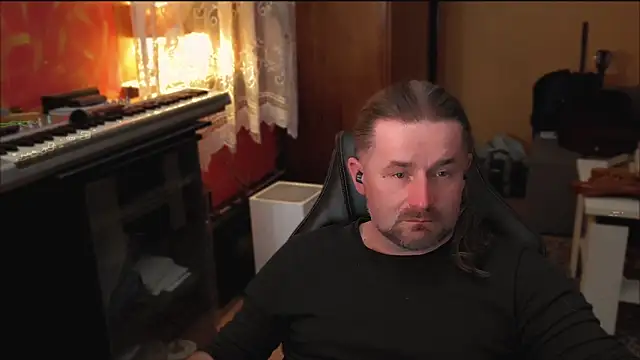 Mosiadz1975 online show from 03-08-25, 11:07