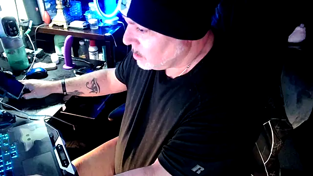 Snapshot of Drake_DVamp chatting on 09-23-25, 04:48 Drake DVamp online show from 09-23-25, 04:48