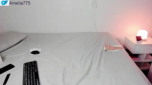 Snapshot of Amelia75 chatting on 12-18-25, 02:50 Amelia75 online show from 12-18-25, 02:50