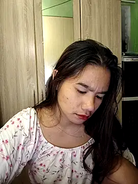 Snapshot of Kissy07 chatting on 02-07-25, 08:31 Kissy07 online show from 02-07-25, 08:31