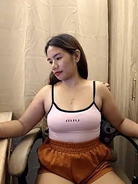 Snapshot of Kissy07 chatting on 02-28-25, 07:26 Kissy07 online show from 02-28-25, 07:26