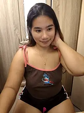 Snapshot of Kissy07 chatting on 10-23-25, 03:06 Kissy07 online show from 10-23-25, 03:06