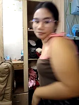 Snapshot of Kissy07 chatting on 11-27-25, 02:13 Kissy07 online show from 11-27-25, 02:13