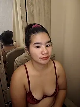 Snapshot of Kissy07 chatting on 02-04-26, 11:09 Kissy07 online show from 02-04-26, 11:09