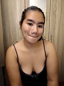 Snapshot of Kissy07 chatting on 02-19-26, 11:23 Kissy07 online show from 02-19-26, 11:23