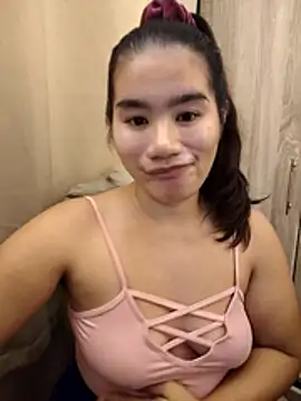 Snapshot of Kissy07 chatting on 02-26-26, 11:31 Kissy07 online show from 02-26-26, 11:31