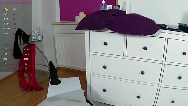 Latina daily online show from 01-01-25, 01:16