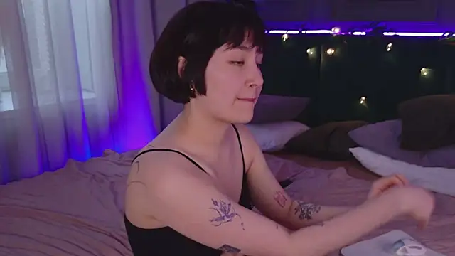 Snapshot of So_audrey chatting on 01-06-25, 11:51 So audrey online show from 01-06-25, 11:51