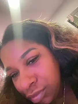 BigFineSelena online show from 03-05-26, 07:04