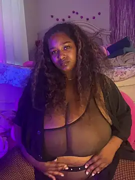 BigFineSelena online show from 06-12-26, 01:04