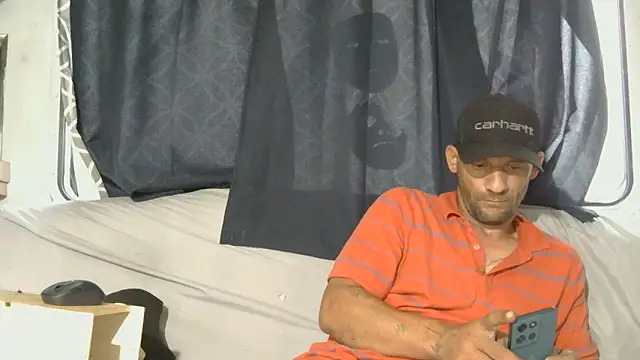Snapshot of goodick4u28 chatting on 06-07-26, 10:57 goodick4u28 online show from 06-07-26, 10:57