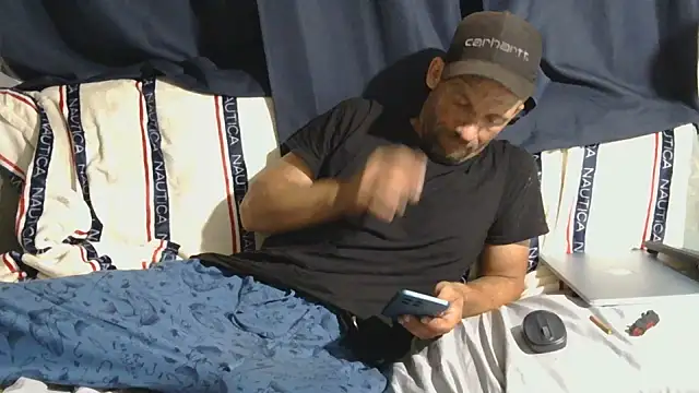 Snapshot of goodick4u28 chatting on 07-10-26, 07:45 goodick4u28 online show from 07-10-26, 07:45