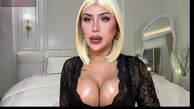 Your Majesty Tyra online show from 06-20-26, 04:48