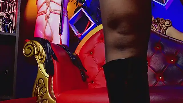 PerlaDivaio online show from 02-25-25, 02:54