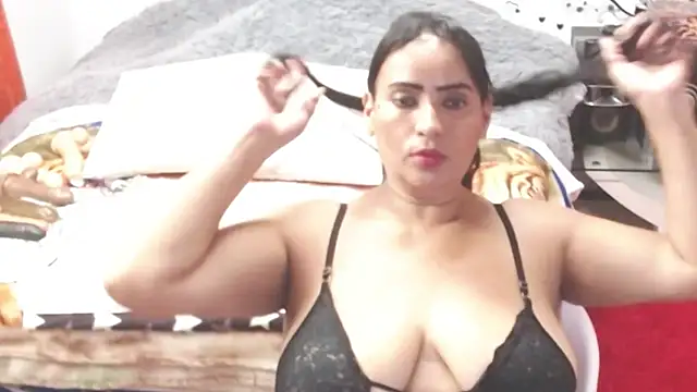 Snapshot of anie_milf1 chatting on 02-27-25, 03:47 anie milf1 online show from 02-27-25, 03:47