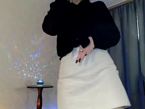 Snapshot of elenaza chatting on 11-26-25, 10:05 elenaza online show from 11-26-25, 10:05