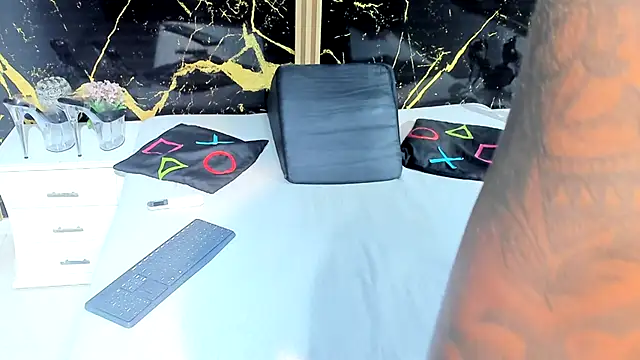 Snapshot of NahomyOwen chatting on 10-06-25, 12:24 NahomyOwen online show from 10-06-25, 12:24