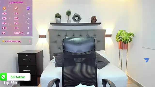 Snapshot of isabella_florez chatting on 01-14-25, 03:04 isabella florez online show from 01-14-25, 03:04