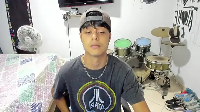 Zack falcon online show from 10-18-25, 03:31